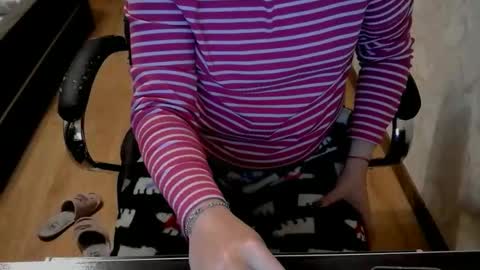 1your_hot_girls online show from 10/21/25, 05:57