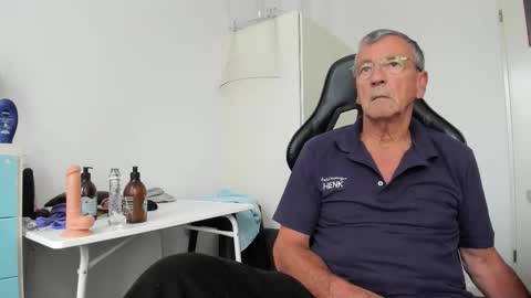 Snapshot of 200gentleman chatting on 09/09/25, 12:26 Henk online show from 09/09/25, 12:26