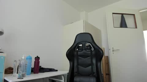 Henk online show from 04/21/26, 12:00