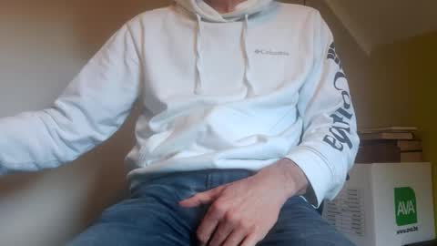 22_acacia_avenue online show from 03/15/26, 10:43