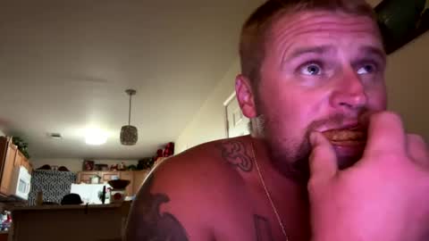 Snapshot of 22bigelo2316 chatting on 09/29/25, 05:45 22bigelo2316 online show from 09/29/25, 05:45