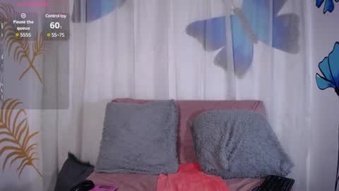 Snapshot of 22emma_ chatting on 12/27/24, 01:53 EMMA online show from 12/27/24, 01:53