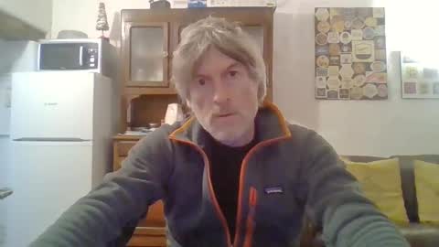 22esserre online show from 01/10/25, 03:27