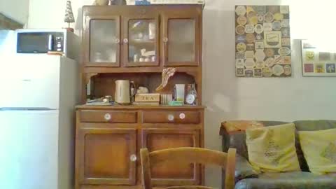 22esserre online show from 11/21/25, 12:48