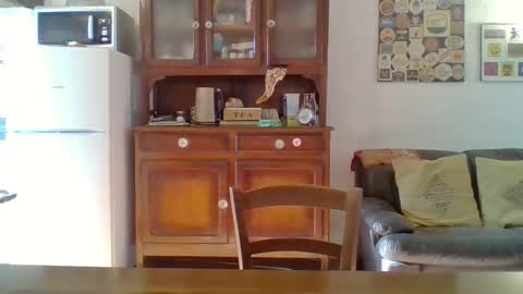 22esserre online show from 12/19/25, 12:12