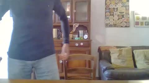 22esserre online show from 03/19/26, 02:21