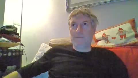 22esserre online show from 04/12/26, 07:30