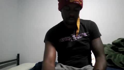 Snapshot of 242doggy242 chatting on 02/15/26, 04:20 420 Bbc online show from 02/15/26, 04:20