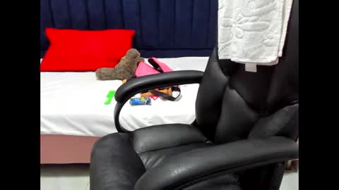 Snapshot of 24isabella chatting on 02/28/25, 11:36 Isabella online show from 02/28/25, 11:36