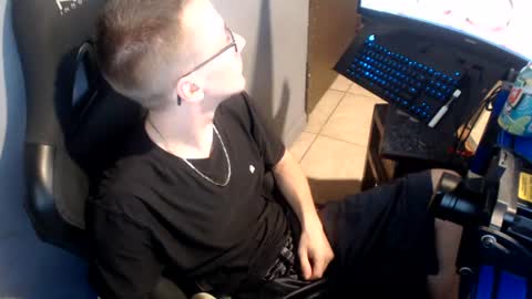 Snapshot of 2big2hype chatting on 06/17/26, 02:03 cheif online show from 06/17/26, 02:03