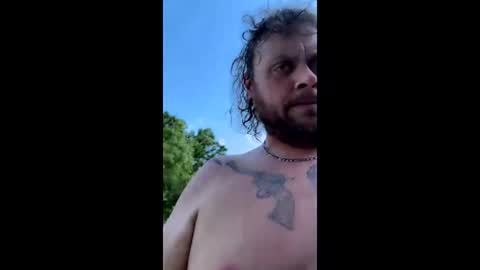 Snapshot of 2dirtyhillbillies chatting on 04/28/26, 10:04 ThrillBilly online show from 04/28/26, 10:04