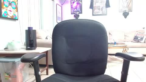 Snapshot of 2dirtyhillbillies chatting on 05/03/26, 01:00 ThrillBilly online show from 05/03/26, 01:00