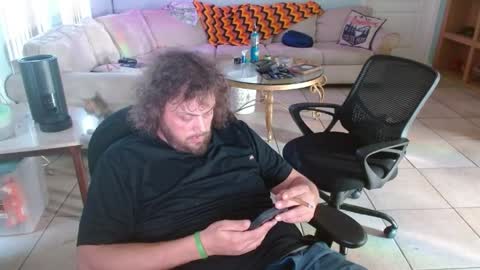 Snapshot of 2dirtyhillbillies chatting on 05/22/26, 10:37 ThrillBilly online show from 05/22/26, 10:37