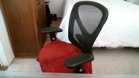 Call me SIR if you want my attention. Pup Handler  Master  Owner online show from 02/10/25, 03:32