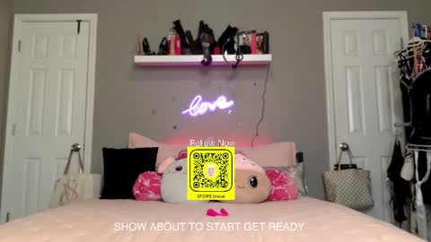 Snapshot of 2for5uncut chatting on 09/13/25, 07:13 RR UnCut online show from 09/13/25, 07:13