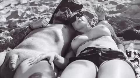 Zak and Raegan online show from 12/17/24, 10:54