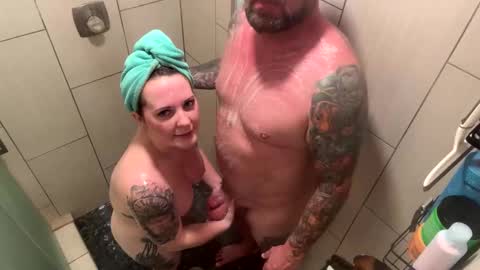 Zak and Raegan online show from 10/08/25, 03:04