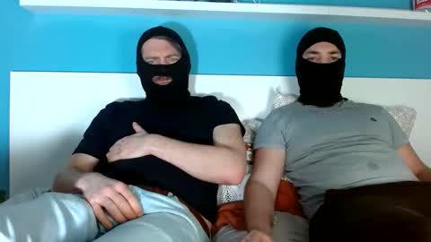 Snapshot of 2frenchfriends chatting on 04/05/26, 08:50 2frenchfriends online show from 04/05/26, 08:50