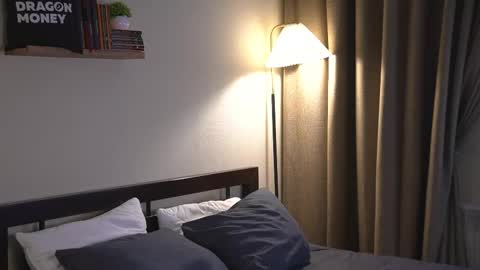 Elley  online show from 03/12/26, 06:30