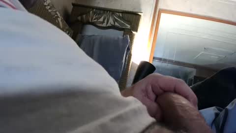 Snapshot of 2hard2handle14 chatting on 12/18/24, 07:26 2hard2handle14 online show from 12/18/24, 07:26