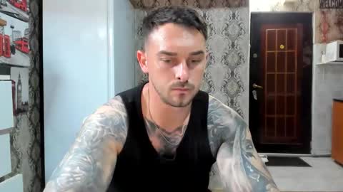 Snapshot of 2sexymuscles chatting on 06/10/26, 08:19 2sexymuscles online show from 06/10/26, 08:19