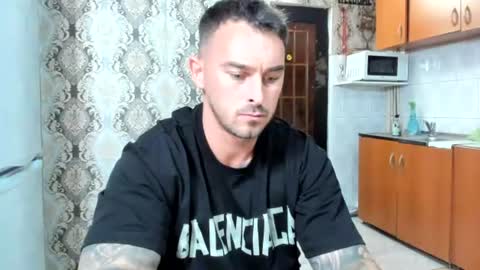 Snapshot of 2sexymuscles chatting on 07/25/26, 08:50 2sexymuscles online show from 07/25/26, 08:50