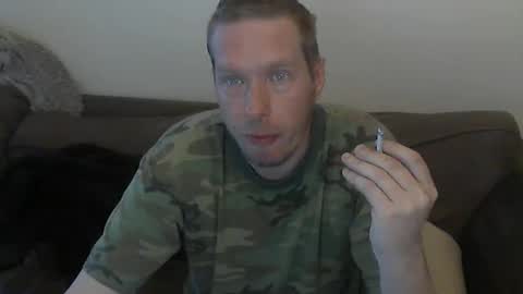 2small4you83 online show from 06/11/26, 08:45