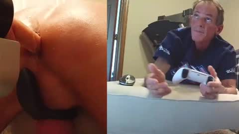 Snapshot of 2tiredoftoys chatting on 07/17/26, 01:56 2tiredoftoys online show from 07/17/26, 01:56