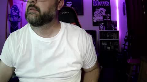 Snapshot of 3ndlessmike chatting on 05/17/26, 01:07 3ndlessmike online show from 05/17/26, 01:07