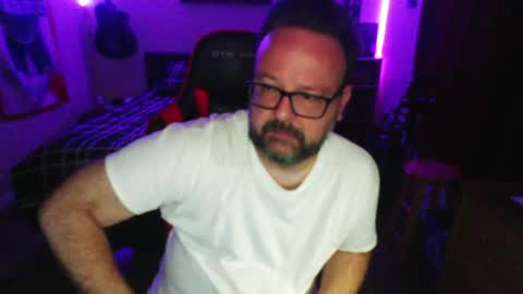 Snapshot of 3ndlessmike chatting on 05/18/26, 10:54 3ndlessmike online show from 05/18/26, 10:54