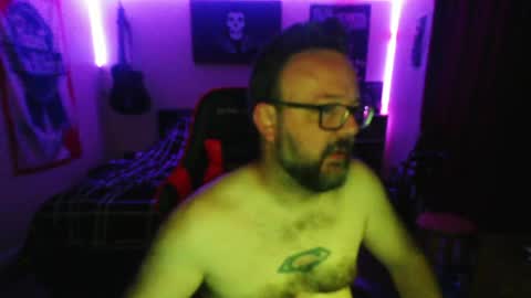 Snapshot of 3ndlessmike chatting on 05/19/26, 10:43 3ndlessmike online show from 05/19/26, 10:43