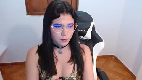 erika online show from 01/29/25, 03:22