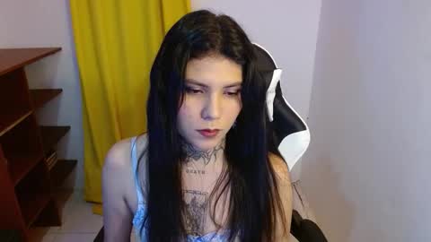 erika online show from 10/05/25, 04:22