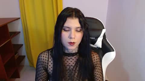 erika online show from 10/29/25, 01:08