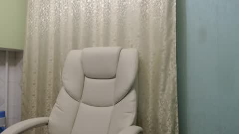 Snapshot of 3sweetcandy3 chatting on 12/22/24, 11:31 3sweetcandy3 online show from 12/22/24, 11:31