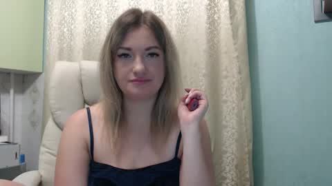 Snapshot of 3sweetcandy3 chatting on 10/16/25, 10:55 3sweetcandy3 online show from 10/16/25, 10:55