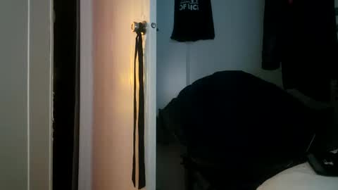 Snapshot of 420crazystoner chatting on 12/27/24, 07:40 Joel online show from 12/27/24, 07:40