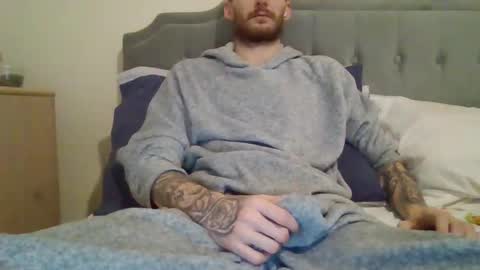 420feetloverr420 online show from 02/08/26, 10:51