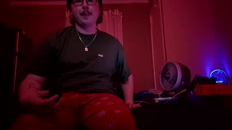 Snapshot of 420jizzva chatting on 03/10/26, 12:48 Daddythickdick420 online show from 03/10/26, 12:48