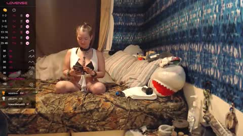 420stonerchick online show from 03/25/26, 03:01