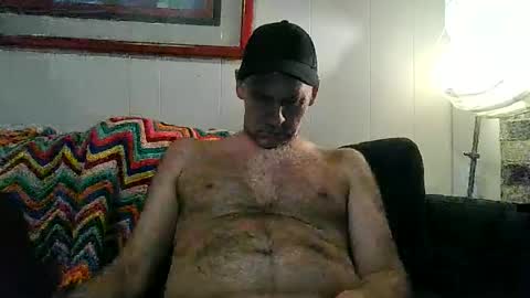 Snapshot of 4nuf chatting on 06/04/26, 02:12 4nuf online show from 06/04/26, 02:12