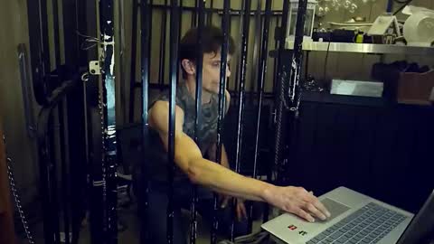 4u2keeplockedup online show from 10/23/25, 06:45