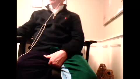 Snapshot of 4uguys chatting on 01/01/25, 05:33 4uguys online show from 01/01/25, 05:33