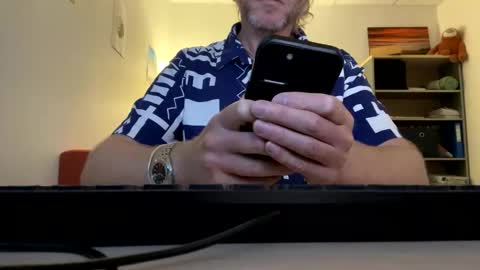 Snapshot of 555tony555 chatting on 02/22/26, 09:13 555tony555 online show from 02/22/26, 09:13