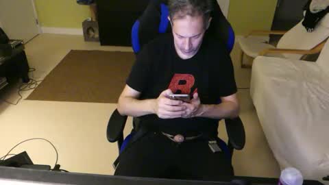 Larese Carlo online show from 11/14/25, 08:07