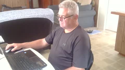 Snapshot of 55mnc chatting on 11/22/25, 04:06 Joe online show from 11/22/25, 04:06