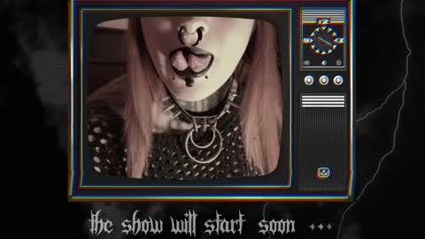 Snapshot of 666deathgasm chatting on 01/15/25, 07:01 Juune online show from 01/15/25, 07:01