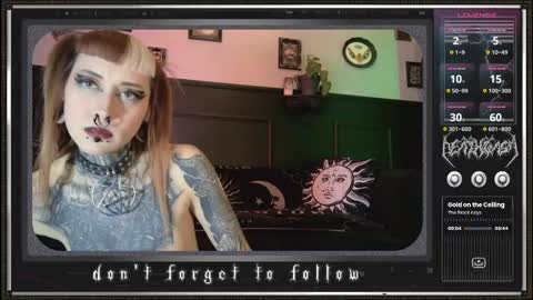 Snapshot of 666deathgasm chatting on 02/15/25, 10:31 Juune online show from 02/15/25, 10:31