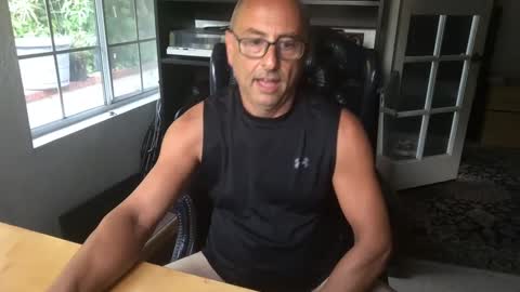 daddy vegas  for single women and couples here online show from 09/13/25, 01:05