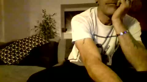 Num online show from 12/18/25, 06:03